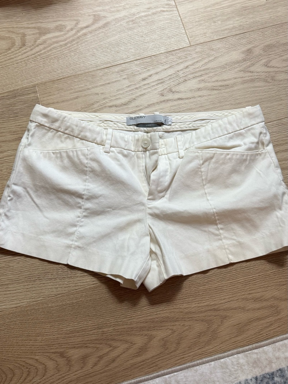 Old Navy Cream High-Waist Women's Shorts